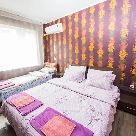 Large 2 Bedrooms Flat - Center - In Front Of The Μπουργκάς