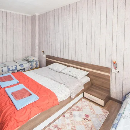Large Private Flat With Extra Beds - Center - In Front Of The *
